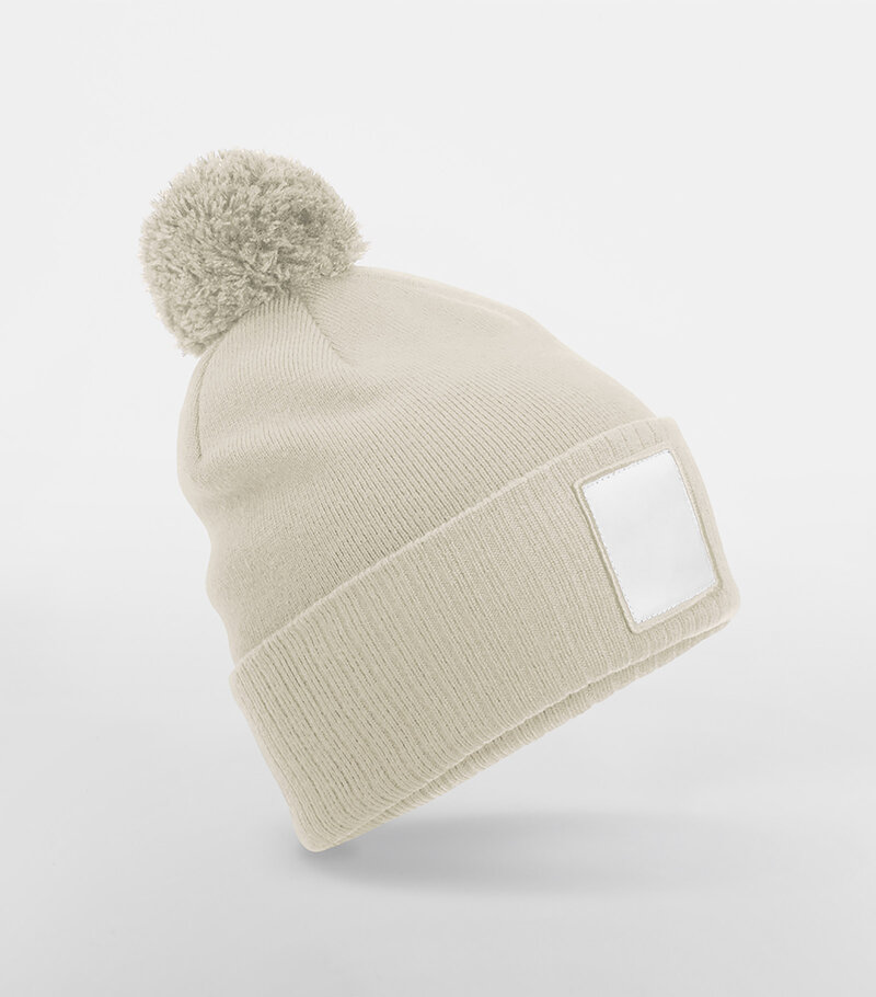 Beechfield_Applique-Patch-Pom-Beanie_B338R_oatmeal_white