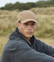 Beechfield_Organic-Cotton-6-Panel-Dad-Cap_B652N_Desert-Sand-Lifestyle-2