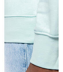 Kariban_Eco-friendly-crew-neck-sweatshirt_K4025-16_2024_ice-mint_detail_bottom-arm-hems