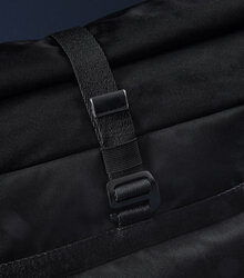 Quadra_Axis-Roll-Top-Backpack_QD275_black_still-life_clip-closure-detail_1