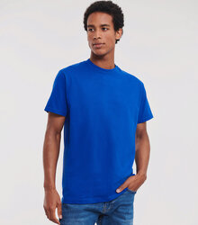 Russell_Authentic-Classic-T-Shirt_180M_0R180M0BH_Model_front