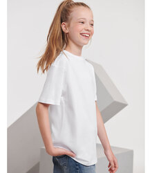 Russell_Kids-Pure-Organic-Tee_108B_0R108B030_Model_side