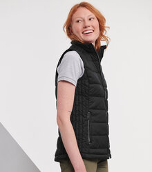 Russell_Ladies-Nano-Bodywarmer_441F_0R441F036_Model_side