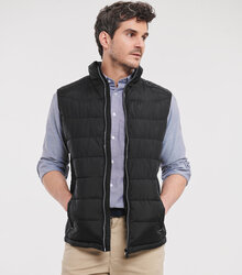 Russell_Mens-Nano-Bodywarmer_441M_0R441M036_Model_front