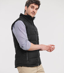 Russell_Mens-Nano-Bodywarmer_441M_0R441M036_Model_side