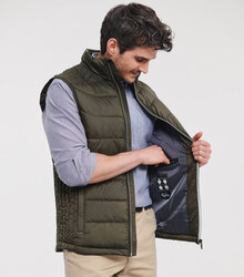 Russell_Mens-Nano-Bodywarmer_441M_0R441M0DO_Model_side