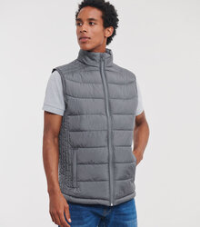 Russell_Mens-Nano-Bodywarmer_441M_0R441M0IR_Model_front