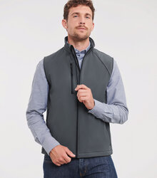 Russell_Soft-Shell-Gilet_141M_0R141M0TT_Model_front