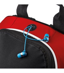 bagbase_bg571_black_classic-red_white_earphone-port