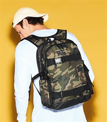 bagbase_bg853_jungle-camo_lifestyle_220045